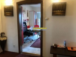 apartament-2-camere-decomandat-finisat-si-mobilat-de-vanzare-ultracentral-in-centru-36
